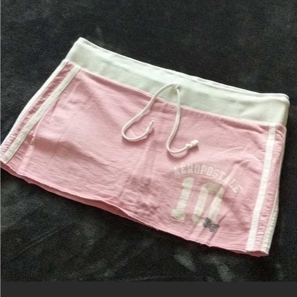!!!!ISO!!!! Pink Aeropostale skirt